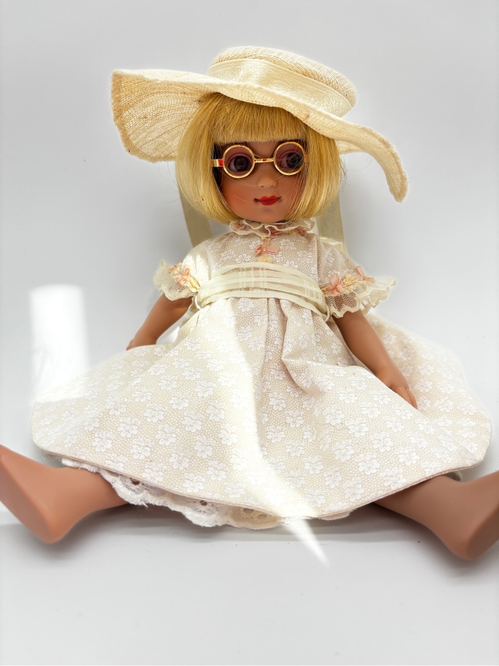 Mary Engelbreit Ann Estelle Doll w Box Hat Glasses Outfit Robert Tonner